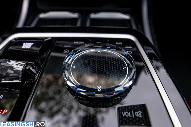 BMW 740d (Seria 7) din 2025 cu 16.800 km - oferta BMW198320 - foto 26