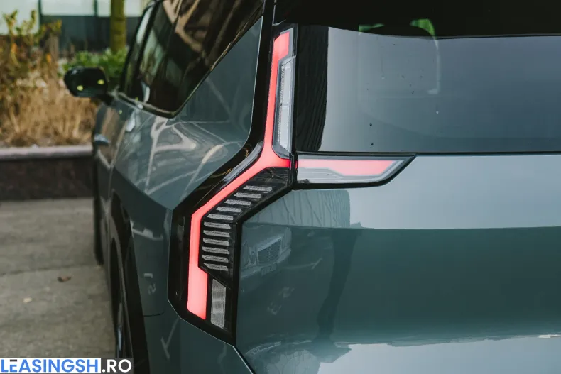 Kia EV9 din 2023 cu 22.764 km - oferta KIA198325 - foto 13