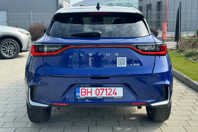 Lexus LBX din 2025 cu 1.200 km - oferta LEX198326 - foto 6