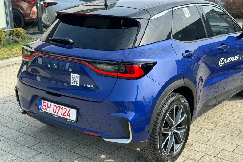 Lexus LBX din 2025 cu 1.200 km - oferta LEX198326 - foto 9