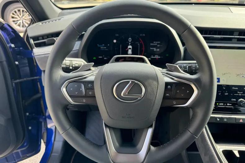 Lexus LBX din 2025 cu 1.200 km - oferta LEX198326 - foto 12