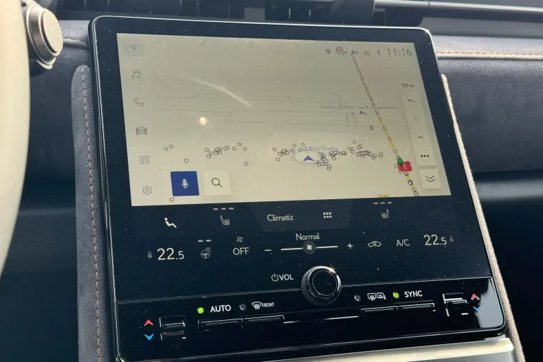 Lexus LBX din 2025 cu 1.200 km - oferta LEX198326 - foto 16