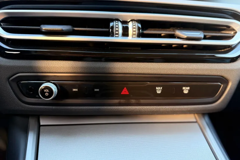 BMW 318i (Seria 3) din 2023 cu 156.000 km - oferta BMW198328 - foto 14