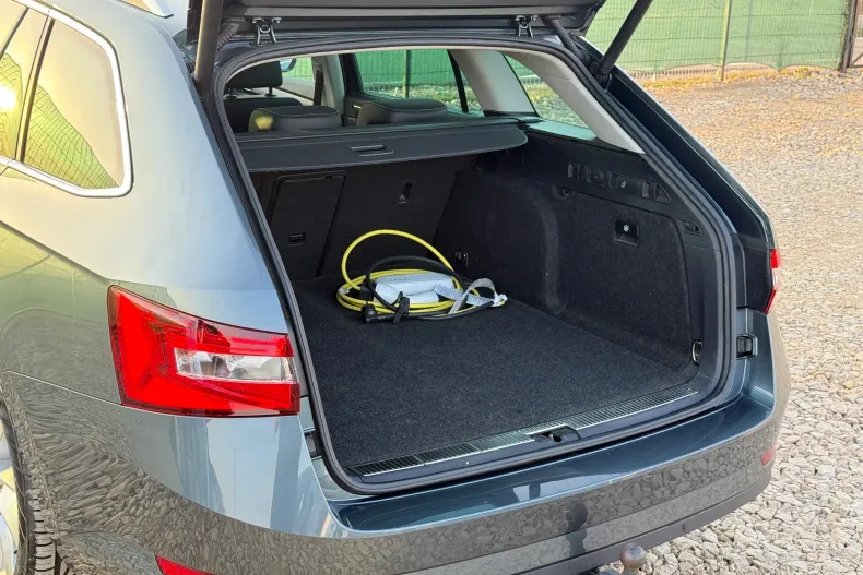 Skoda Superb din 2021 cu 127.410 km - oferta SKO198330 - foto 35