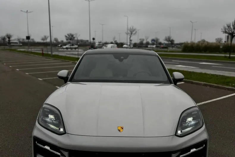 Porsche Cayenne din 2024 cu 10.700 km - oferta POR198343 - foto 1