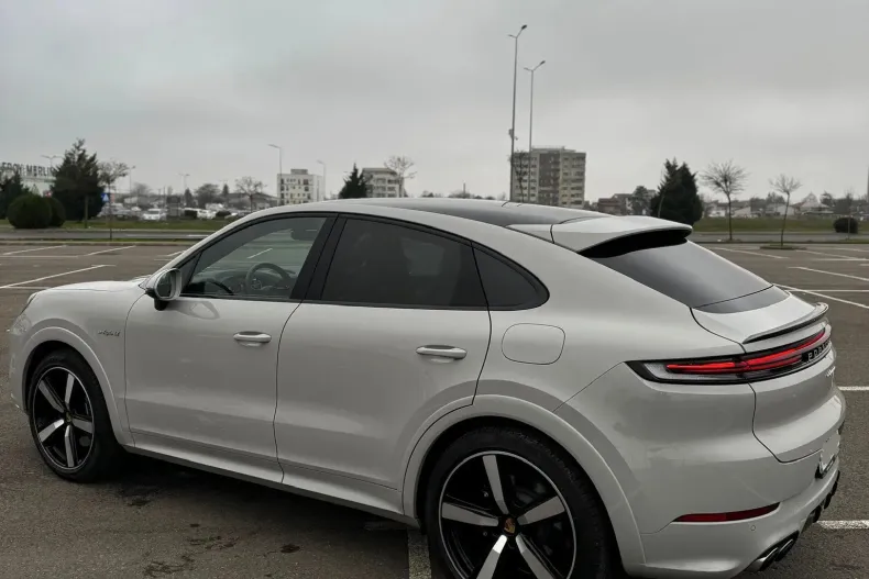 Porsche Cayenne din 2024 cu 10.700 km - oferta POR198343 - foto 5