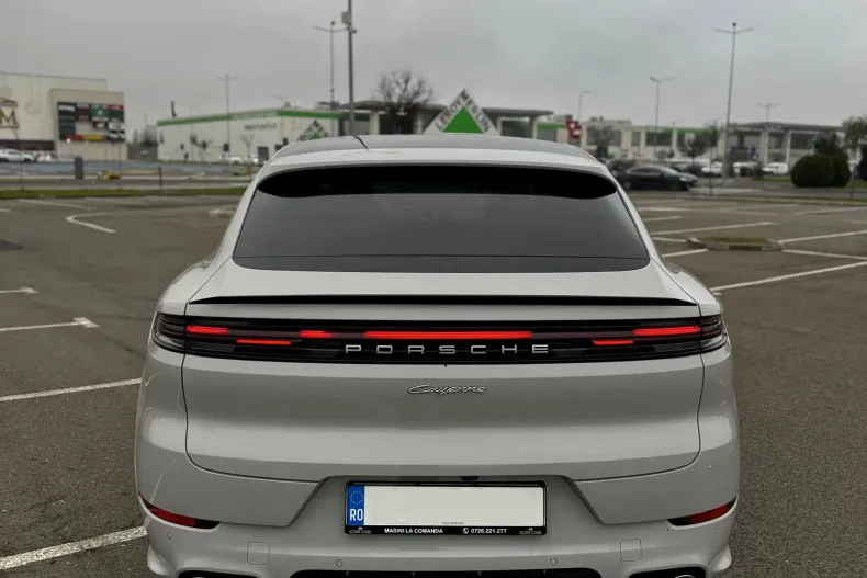 Porsche Cayenne din 2024 cu 10.700 km - oferta POR198343 - foto 6