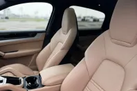 Porsche Cayenne din 2024 cu 10.700 km - oferta POR198343 - foto 9