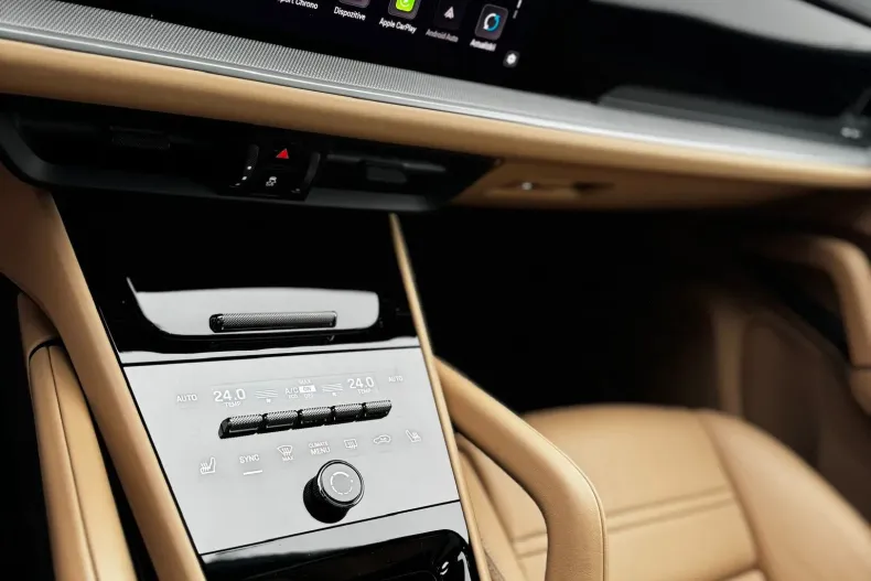 Porsche Cayenne din 2024 cu 10.700 km - oferta POR198343 - foto 13