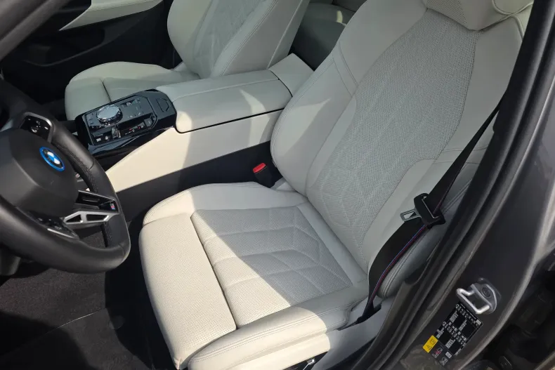 BMW 530e (Seria 5) din 2025 cu 9.443 km - oferta BMW198345 - foto 12