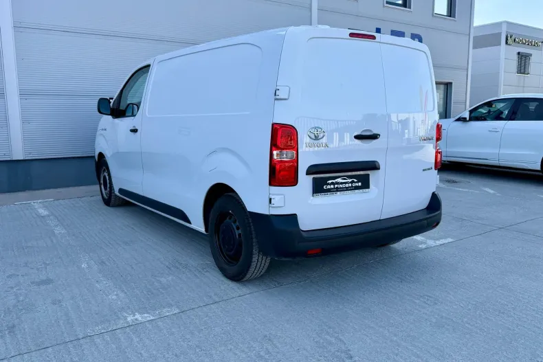 Toyota Proace din 2023 cu 45.940 km - oferta TOY198348 - foto 4