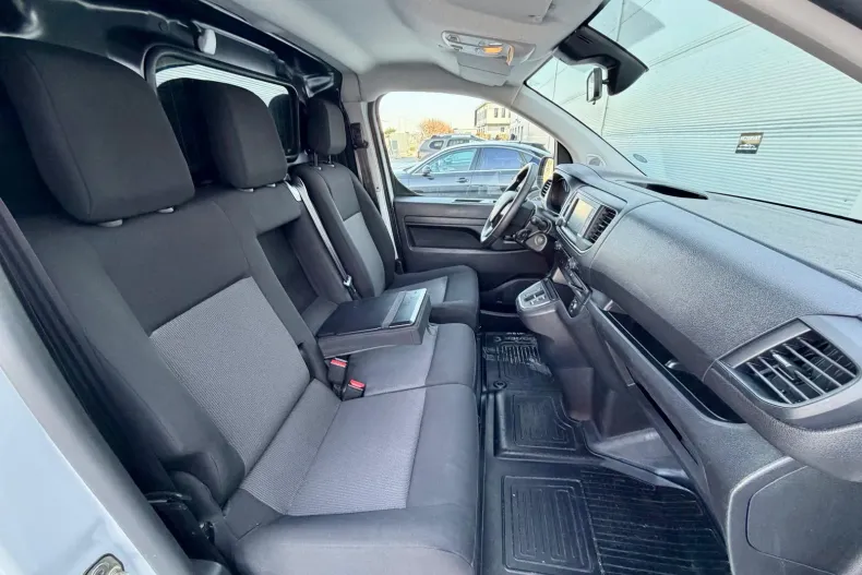 Toyota Proace din 2023 cu 45.940 km - oferta TOY198348 - foto 9