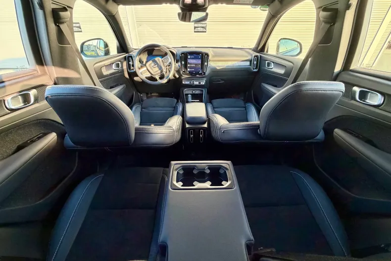 Volvo XC40 din 2021 cu 119.191 km - oferta VOL198349 - foto 9