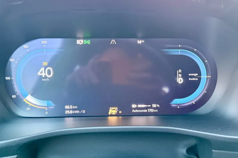 Volvo XC40 din 2021 cu 119.191 km - oferta VOL198349 - foto 14