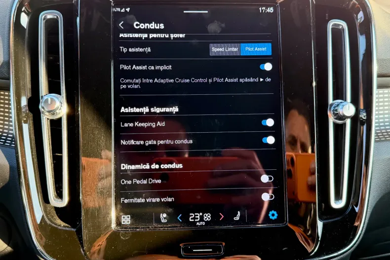 Volvo XC40 din 2021 cu 119.191 km - oferta VOL198349 - foto 21