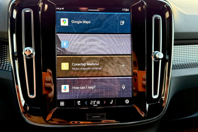 Volvo XC40 din 2021 cu 119.191 km - oferta VOL198349 - foto 24