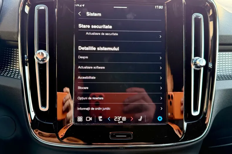 Volvo XC40 din 2021 cu 119.191 km - oferta VOL198349 - foto 26