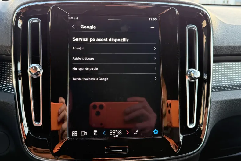 Volvo XC40 din 2021 cu 119.191 km - oferta VOL198349 - foto 28