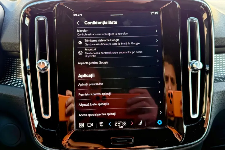 Volvo XC40 din 2021 cu 119.191 km - oferta VOL198349 - foto 29