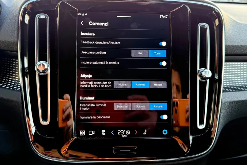 Volvo XC40 din 2021 cu 119.191 km - oferta VOL198349 - foto 32