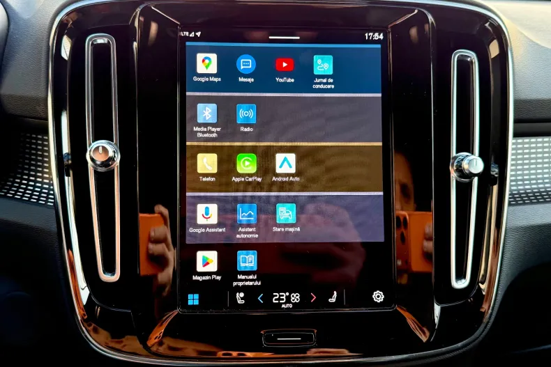 Volvo XC40 din 2021 cu 119.191 km - oferta VOL198349 - foto 33