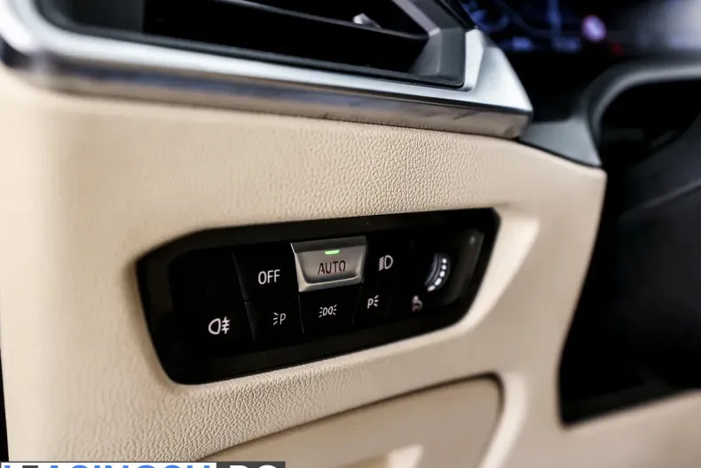 BMW 330e (Seria 3) din 2021 cu 128.364 km - oferta BMW198364 - foto 19