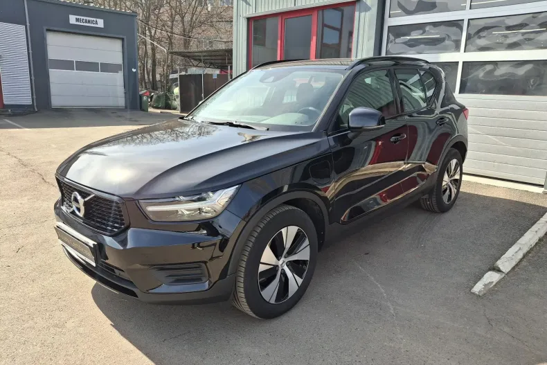 Volvo XC40 din 2020 cu 77.940 km - oferta VOL198382 - foto 1