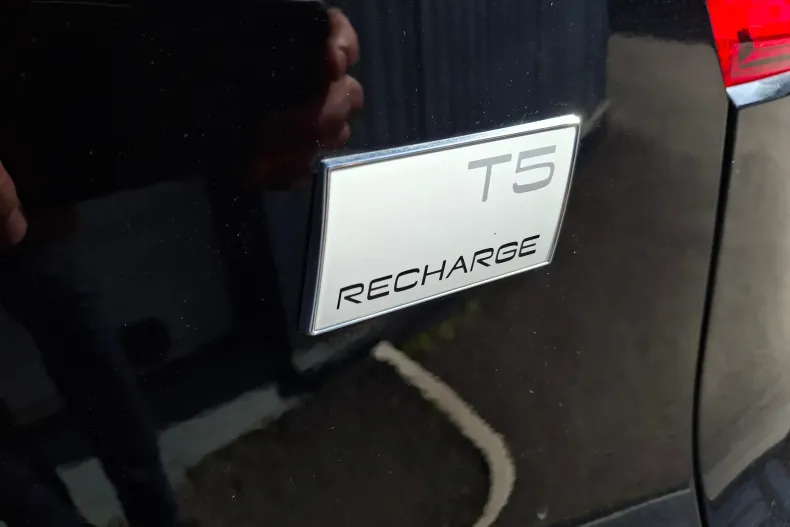 Volvo XC40 din 2020 cu 77.940 km - oferta VOL198382 - foto 8