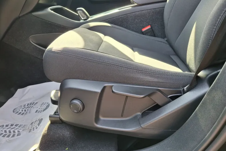 Volvo XC40 din 2020 cu 77.940 km - oferta VOL198382 - foto 16