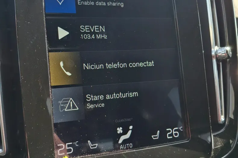 Volvo XC40 din 2020 cu 77.940 km - oferta VOL198382 - foto 23