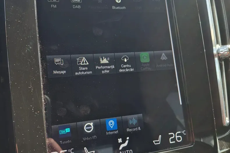 Volvo XC40 din 2020 cu 77.940 km - oferta VOL198382 - foto 24