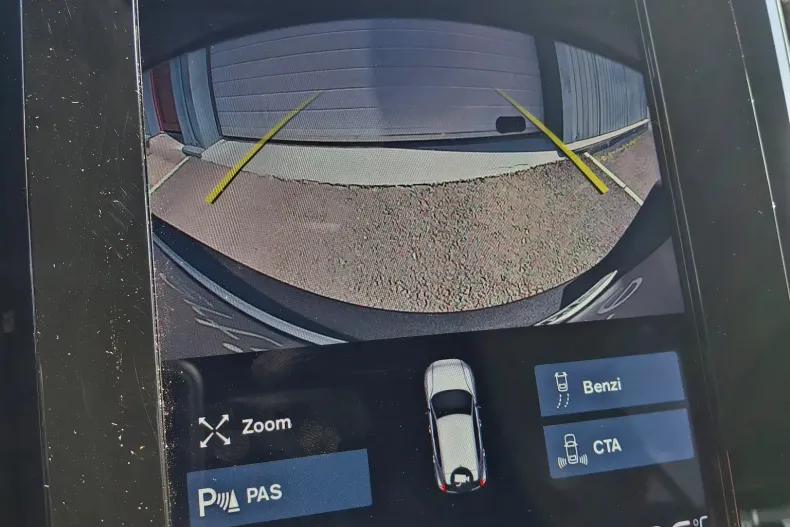 Volvo XC40 din 2020 cu 77.940 km - oferta VOL198382 - foto 28