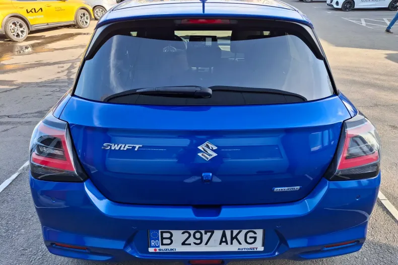 Suzuki Swift din 2024 cu 11.948 km - oferta SUZ198383 - foto 6