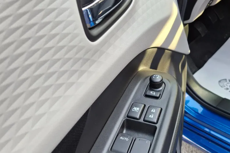 Suzuki Swift din 2024 cu 11.948 km - oferta SUZ198383 - foto 14