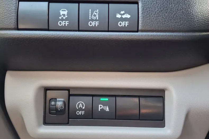 Suzuki Swift din 2024 cu 11.948 km - oferta SUZ198383 - foto 16