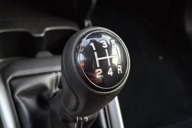 Suzuki Swift din 2024 cu 11.948 km - oferta SUZ198383 - foto 28