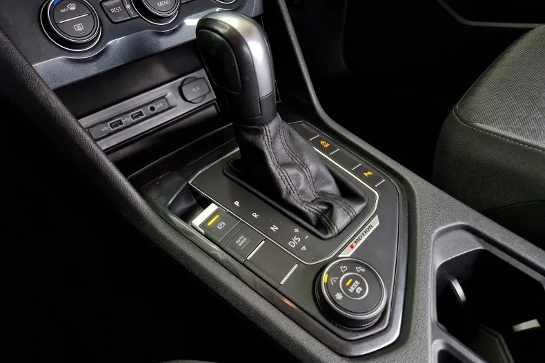 Volkswagen Tiguan din 2020 cu 149.435 km - oferta VOL198386 - foto 15