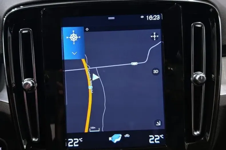 Volvo XC40 din 2022 cu 97.671 km - oferta VOL198390 - foto 9