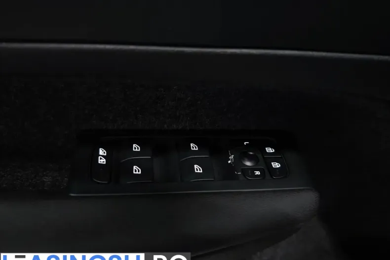 Volvo XC40 din 2022 cu 97.671 km - oferta VOL198390 - foto 16