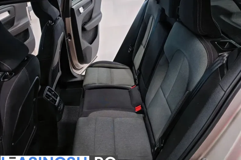 Volvo XC40 din 2022 cu 97.671 km - oferta VOL198390 - foto 19