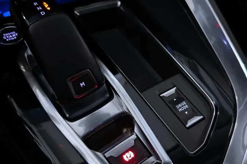 Peugeot 3008 din 2022 cu 72.364 km - oferta PEU198392 - foto 13