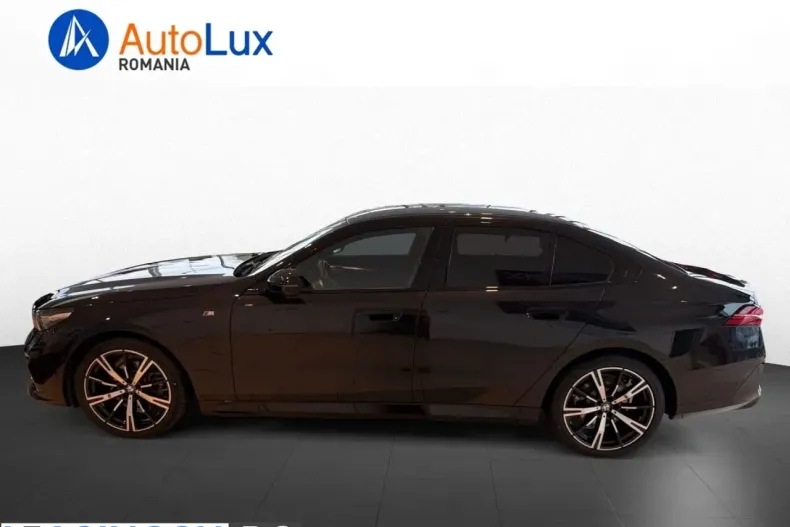 BMW 520i (Seria 5) din 2025 cu 7.976 km - oferta BMW198393 - foto 3