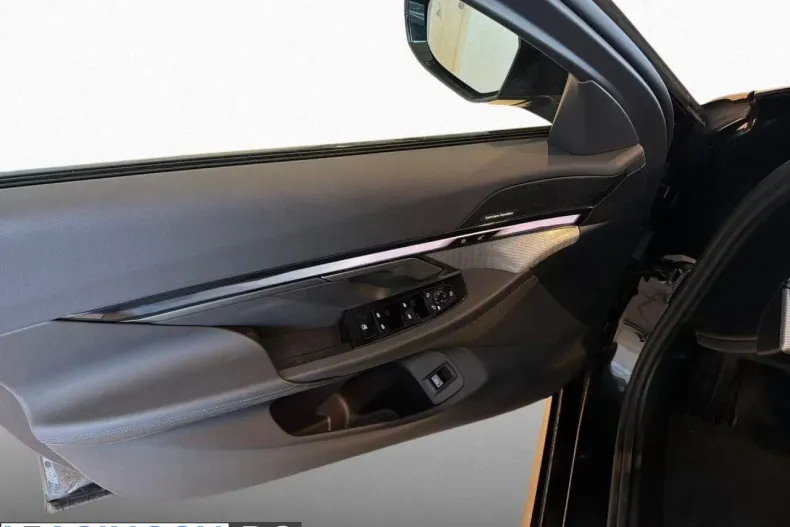 BMW 520i (Seria 5) din 2025 cu 7.976 km - oferta BMW198393 - foto 12