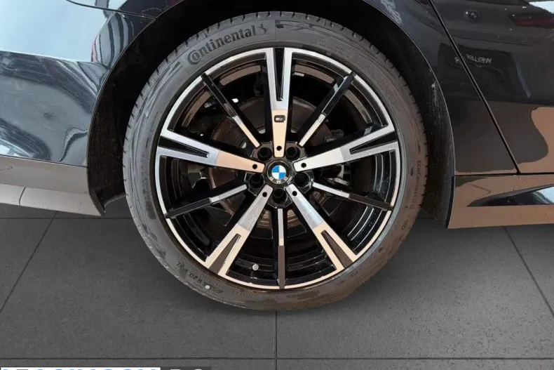 BMW 520i (Seria 5) din 2025 cu 7.976 km - oferta BMW198393 - foto 14