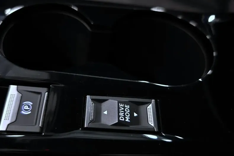 Peugeot 2008 din 2023 cu 86.155 km - oferta PEU198395 - foto 17