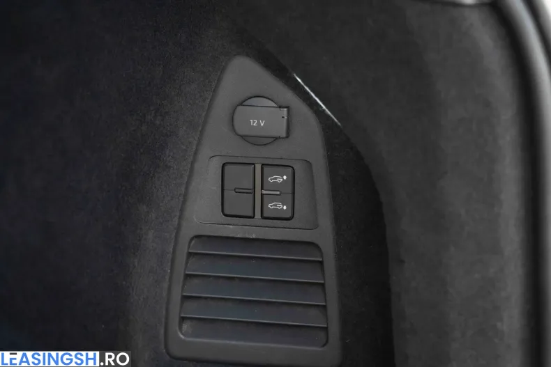 Volkswagen Touareg din 2021 cu 111.362 km - oferta VOL198401 - foto 13