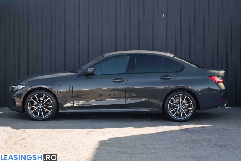 BMW 320e (Seria 3) din 2022 cu 67.239 km - oferta BMW198408 - foto 9