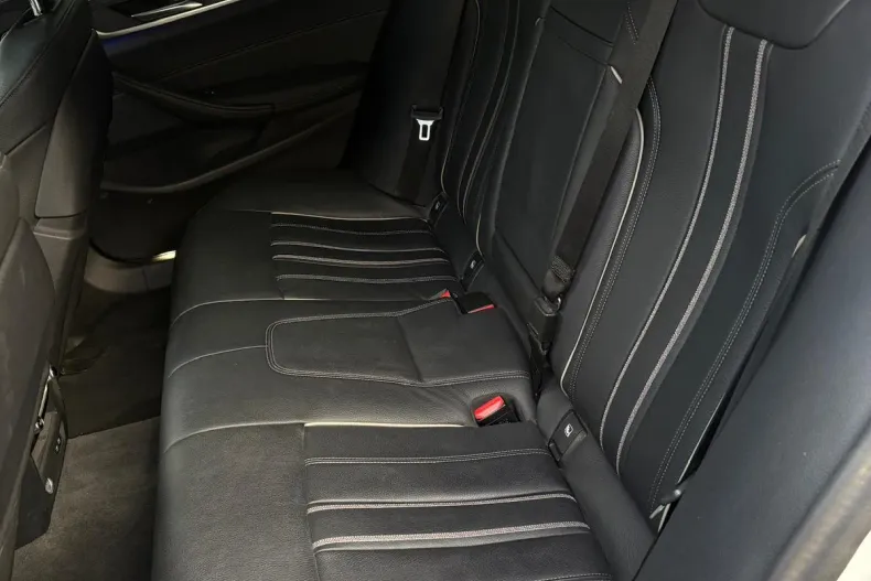 BMW 530d (Seria 5) din 2022 cu 72.050 km - oferta BMW198409 - foto 33