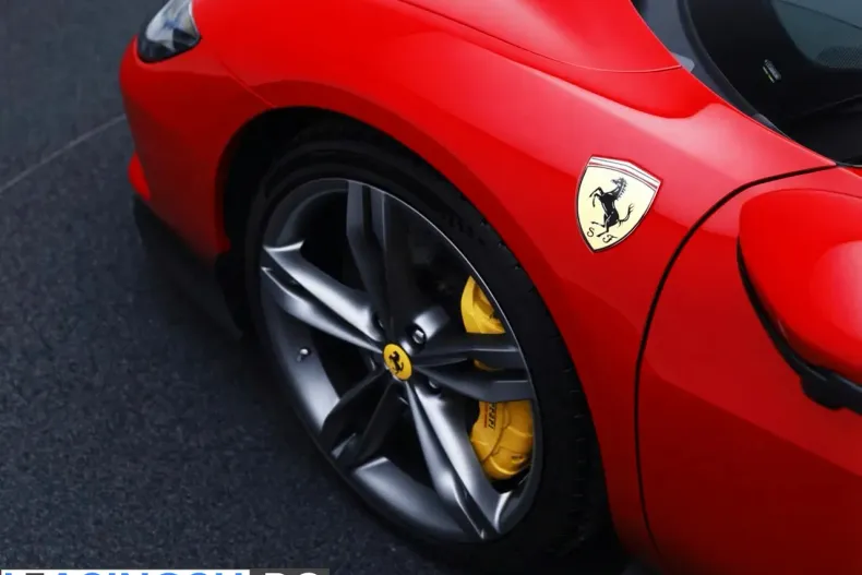 Ferrari 296 GTB din 2024 cu 1.500 km - oferta FER198421 - foto 11