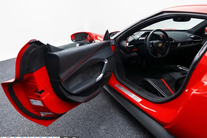 Ferrari 296 GTB din 2024 cu 1.500 km - oferta FER198421 - foto 12